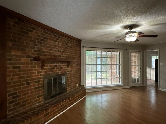 8588 KETTERING DR, Memphis, TN 38016