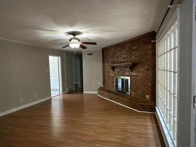 8588 KETTERING DR, Memphis, TN 38016