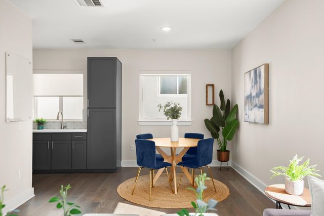 2827 Manor RD 3105, Austin, TX 78722