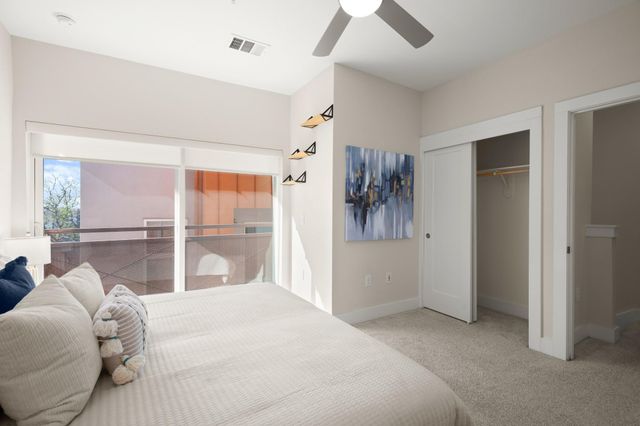 2827 Manor RD 3105, Austin, TX 78722