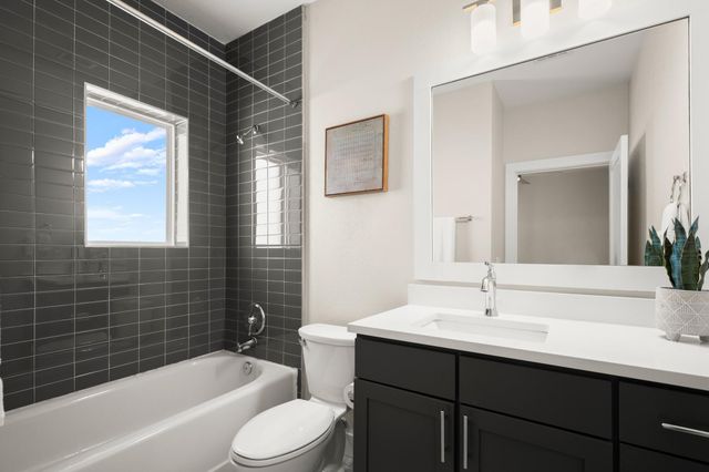 2827 Manor RD 3105, Austin, TX 78722