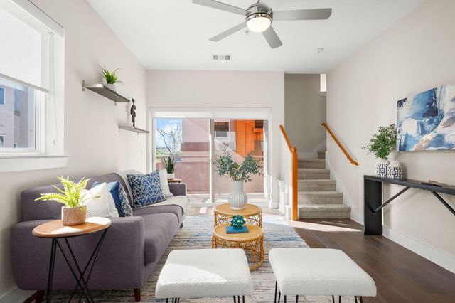 2827 Manor RD 3105, Austin, TX 78722