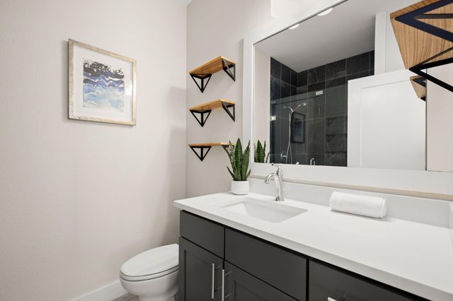 2827 Manor RD 3105, Austin, TX 78722