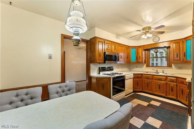 1827 Brockton Drive, Austintown, OH 44511