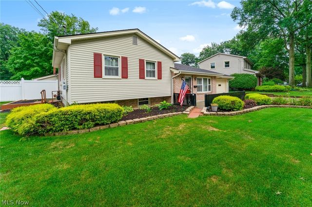 1827 Brockton Drive, Austintown, OH 44511