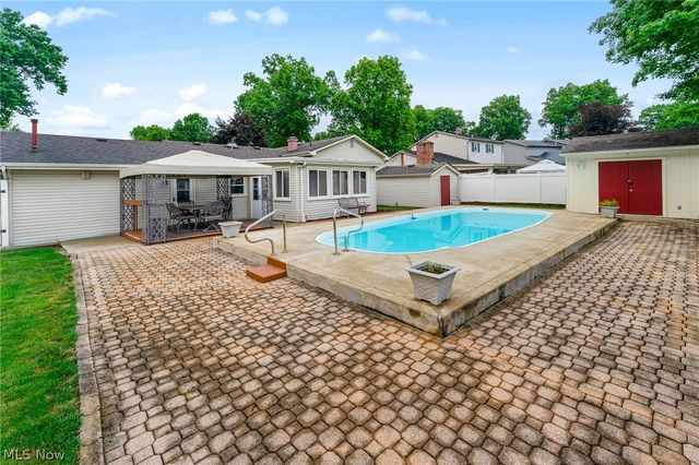 1827 Brockton Drive, Austintown, OH 44511