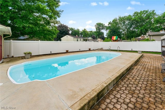 1827 Brockton Drive, Austintown, OH 44511