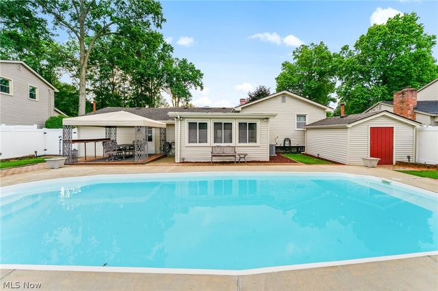 1827 Brockton Drive, Austintown, OH 44511