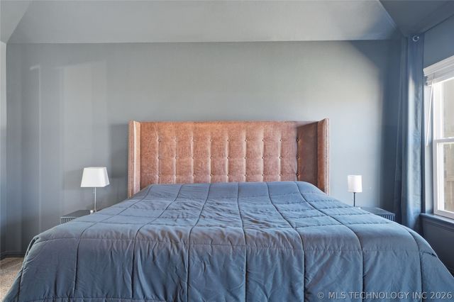 5917 E 126th Place S, Tulsa, OK 74008