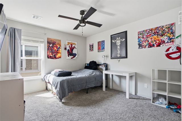 5917 E 126th Place S, Tulsa, OK 74008