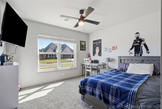 5917 E 126th Place S, Tulsa, OK 74008