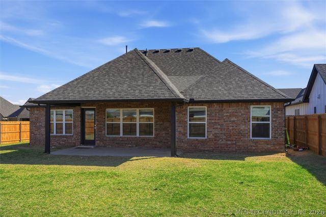 5917 E 126th Place S, Tulsa, OK 74008