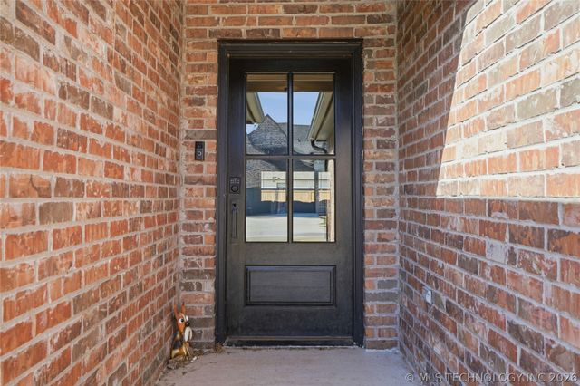 5917 E 126th Place S, Tulsa, OK 74008