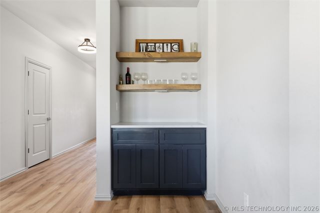 5917 E 126th Place S, Tulsa, OK 74008