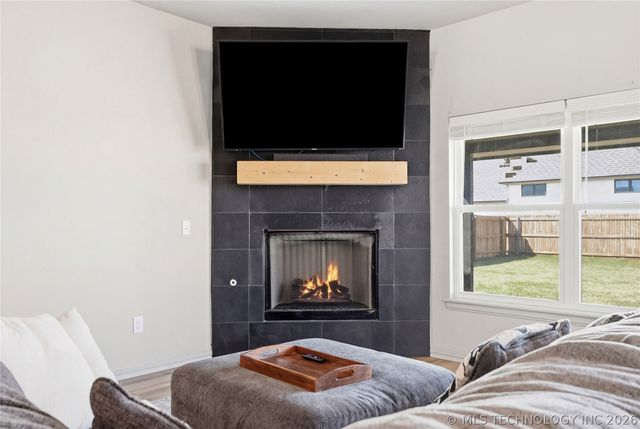 5917 E 126th Place S, Tulsa, OK 74008