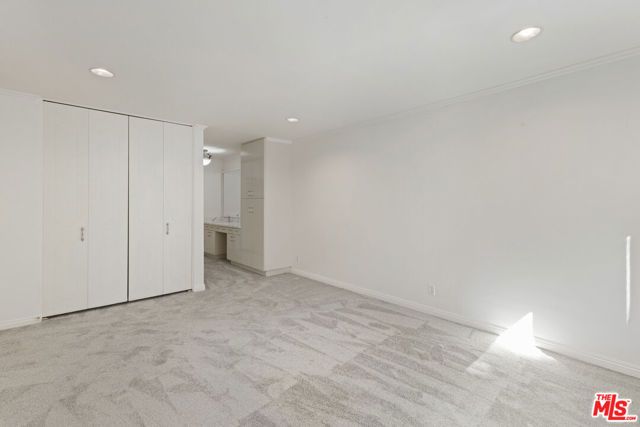 6748 Hillpark Drive 308, Los Angeles, CA 90068