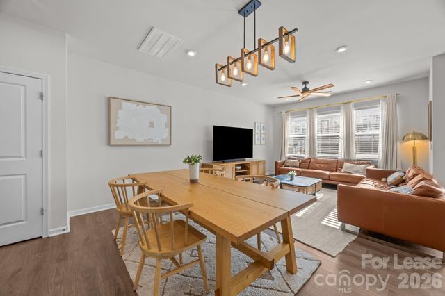 915 Kinsey Alley, Charlotte, NC 28217