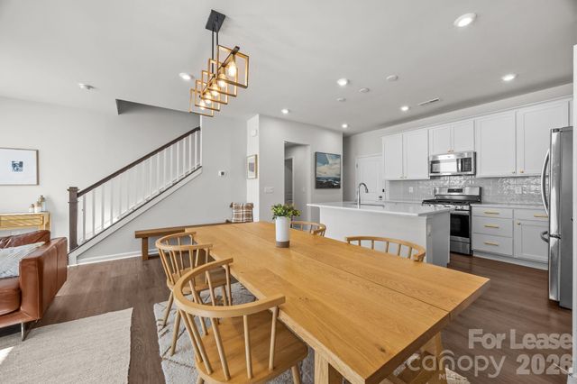 915 Kinsey Alley, Charlotte, NC 28217