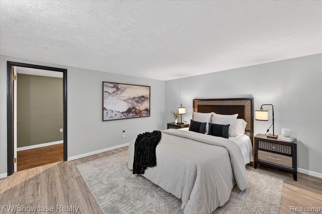 901 N Hix Road, Westland, MI 48185