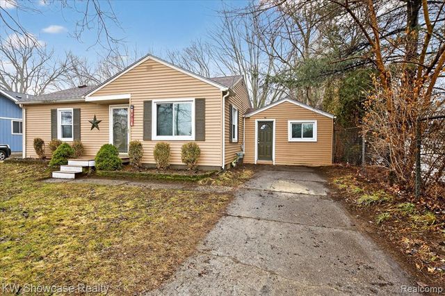 901 N Hix Road, Westland, MI 48185