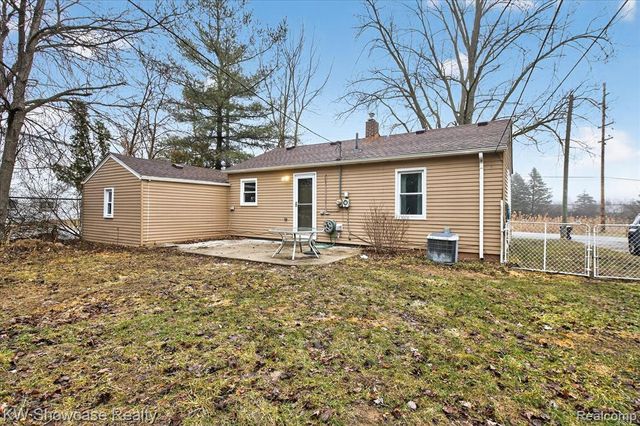 901 N Hix Road, Westland, MI 48185