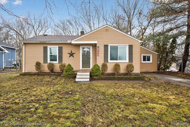 901 N Hix Road, Westland, MI 48185