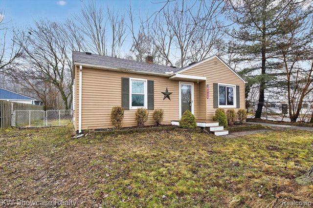 901 N Hix Road, Westland, MI 48185