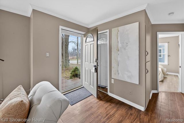 901 N Hix Road, Westland, MI 48185