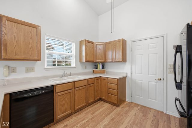 159 Oxford Avenue, Pendleton, IN 46064