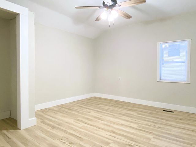 829 W Elm Street, Springfield, MO 65806