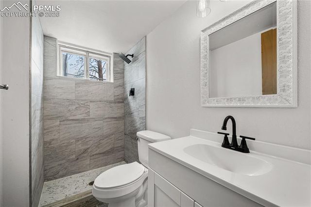 11 Macnaughton Road, Pueblo, CO 81001