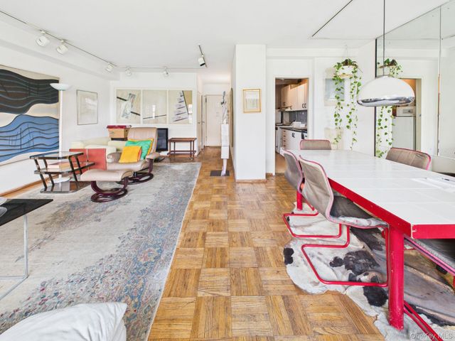 2 Fordham Hill Oval Unit 9G, Bronx, NY 10468