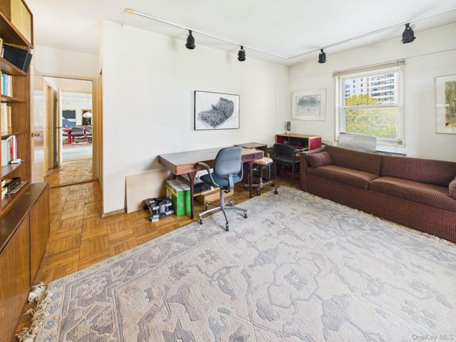 2 Fordham Hill Oval Unit 9G, Bronx, NY 10468