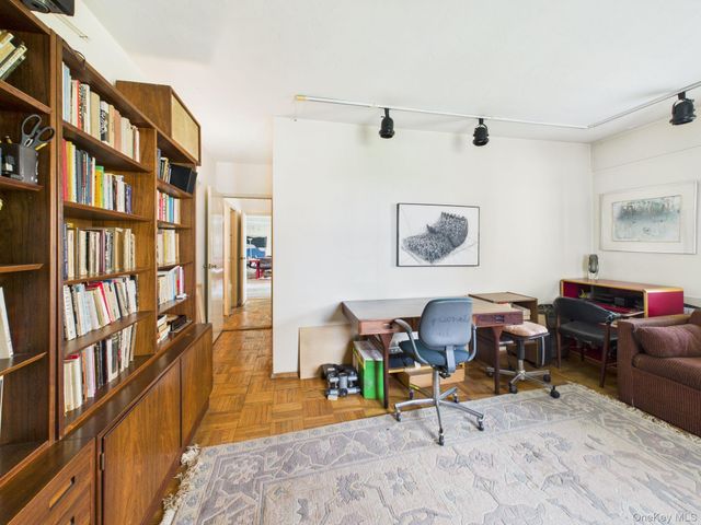 2 Fordham Hill Oval Unit 9G, Bronx, NY 10468