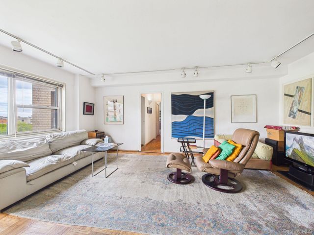 2 Fordham Hill Oval Unit 9G, Bronx, NY 10468