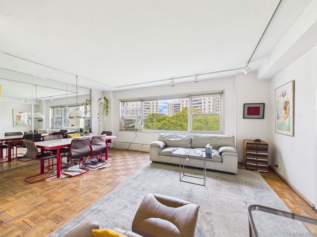 2 Fordham Hill Oval Unit 9G, Bronx, NY 10468