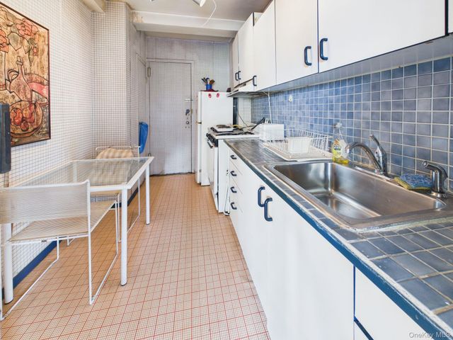 2 Fordham Hill Oval Unit 9G, Bronx, NY 10468