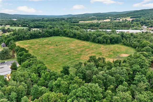 Ashtown Drive, Mahoning Twp, PA 18235