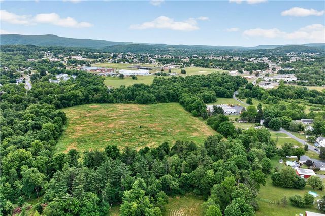 Ashtown Drive, Mahoning Twp, PA 18235