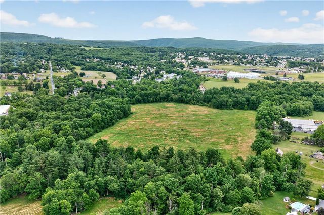 Ashtown Drive, Mahoning Twp, PA 18235