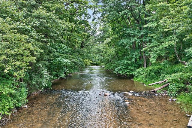 Ashtown Drive, Mahoning Twp, PA 18235