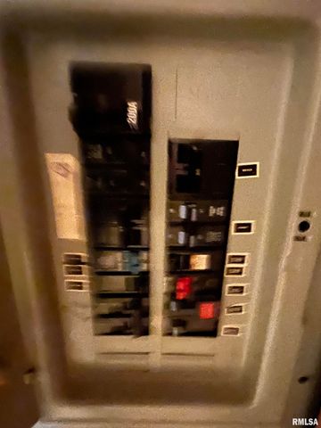 1000 DOVER Street, Centralia, IL 62801