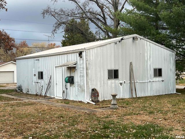 1000 DOVER Street, Centralia, IL 62801