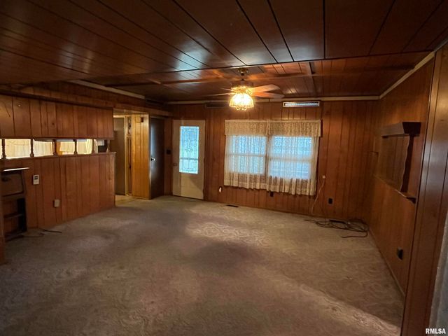 1000 DOVER Street, Centralia, IL 62801