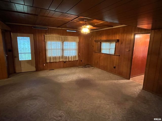 1000 DOVER Street, Centralia, IL 62801