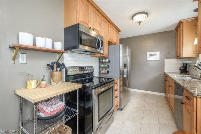 2225 16th Street, Cuyahoga Falls, OH 44223
