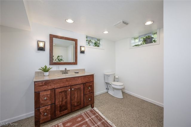 2225 16th Street, Cuyahoga Falls, OH 44223