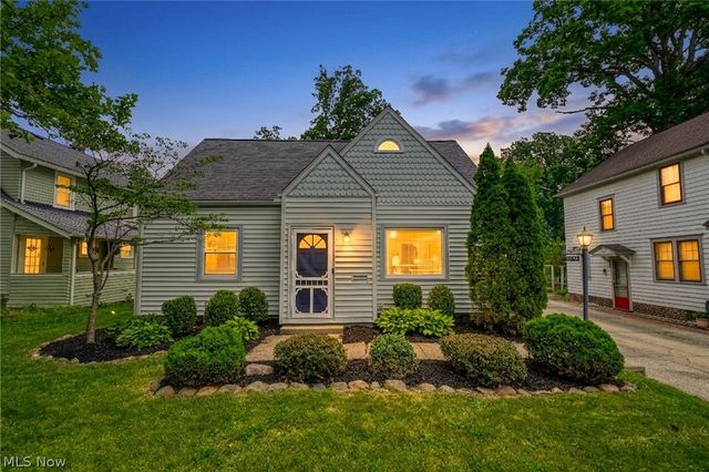 2225 16th Street, Cuyahoga Falls, OH 44223