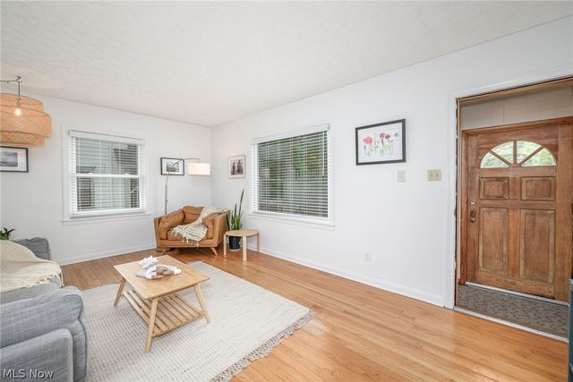 2225 16th Street, Cuyahoga Falls, OH 44223