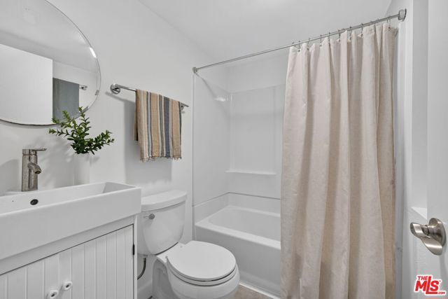 1356 Mcduff Street, Los Angeles, CA 90026